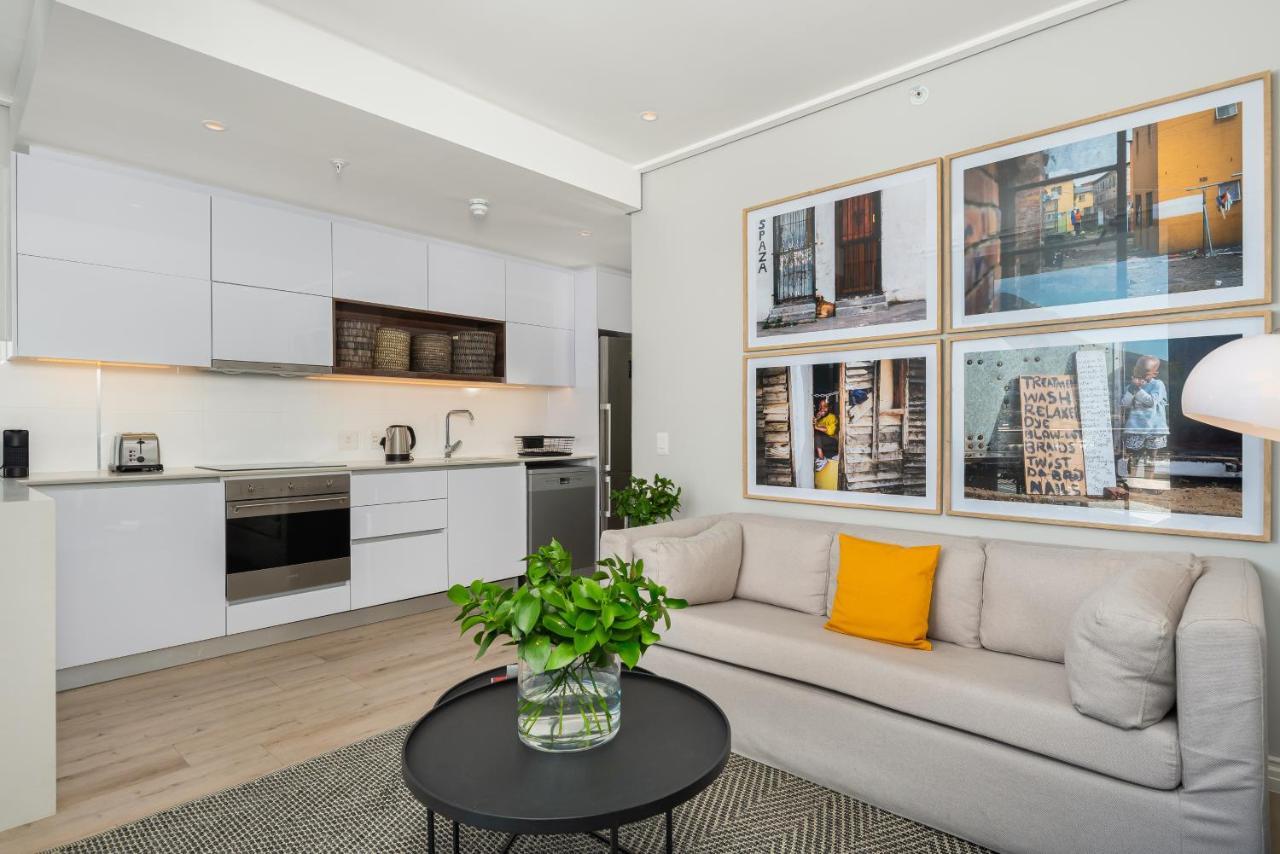 16 On Bree Luxury Apartments ケープタウン エクステリア 写真