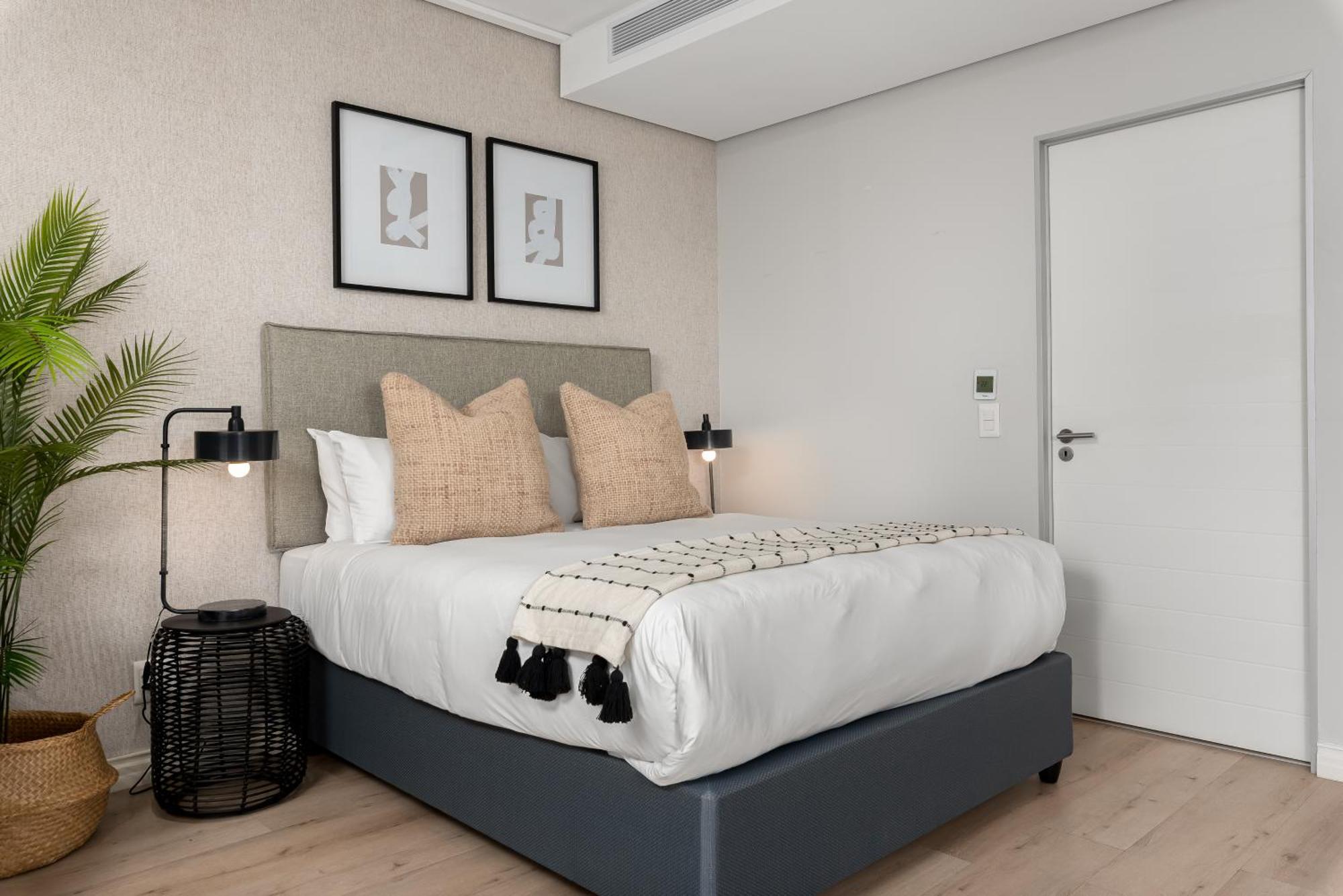 16 On Bree Luxury Apartments ケープタウン エクステリア 写真