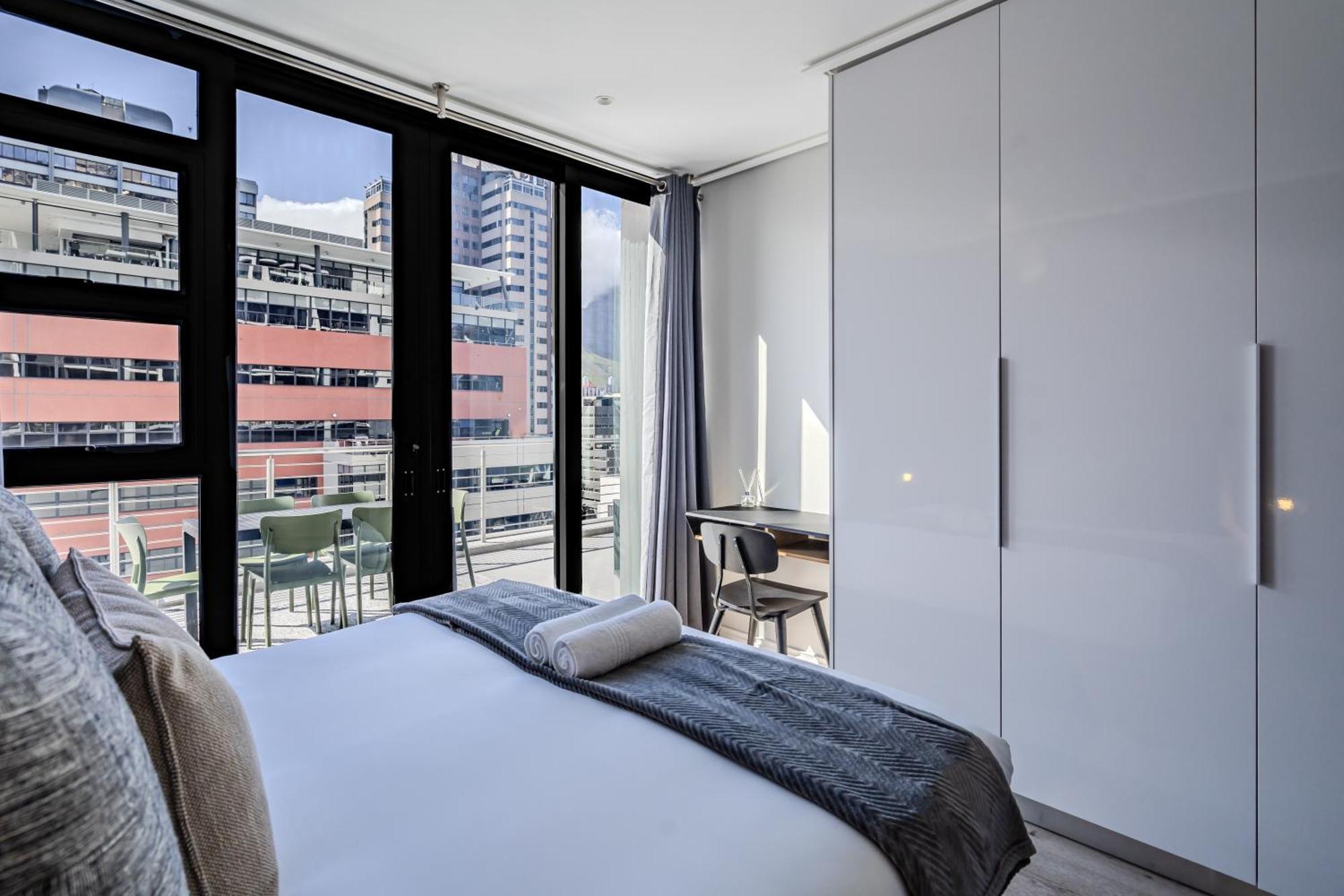 16 On Bree Luxury Apartments ケープタウン エクステリア 写真